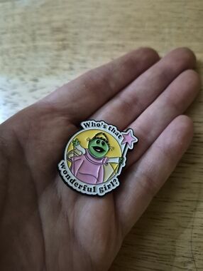 Enamel Pin "Who's That Wonderful Girl"?